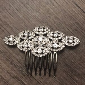 Diamond Shaped Rhinestone Head Comb